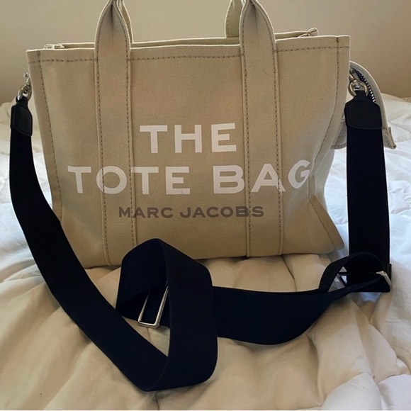Marc Jacobs The Tote Bag - Picture 2 of 6